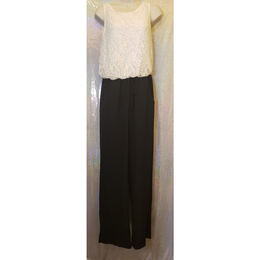 City Triangles Size Medium White and Black Jumpsuit.